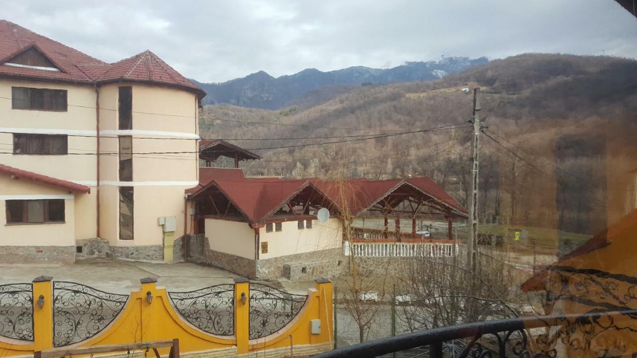 Casa Dodoc Caciulata Exterior foto