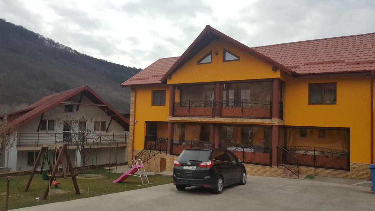 Casa Dodoc Caciulata Exterior foto